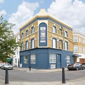 https://apt-spacious-modern-1-bed-near-victoria-park.brighton-hotels-england.com
