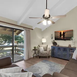 https://reel-paradise-destin.panamacity-beachhotels.com